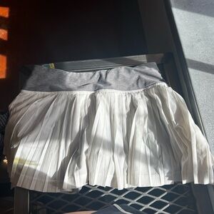 Lululemon skirt size 2